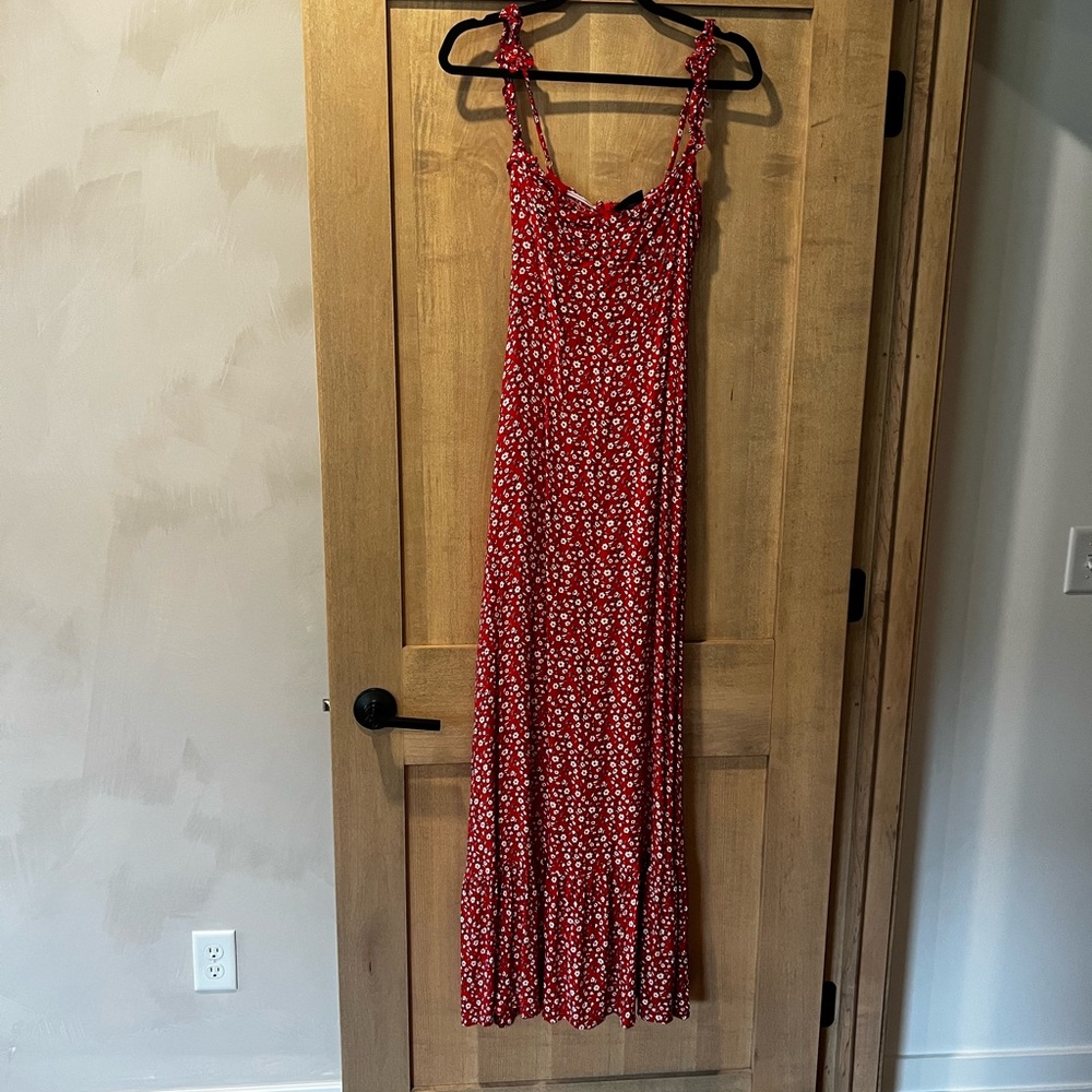 Vici Red Floral Dress - Picture 2 of 7